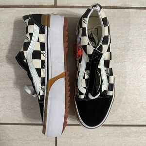 Vans NWT size 8.5 women’s